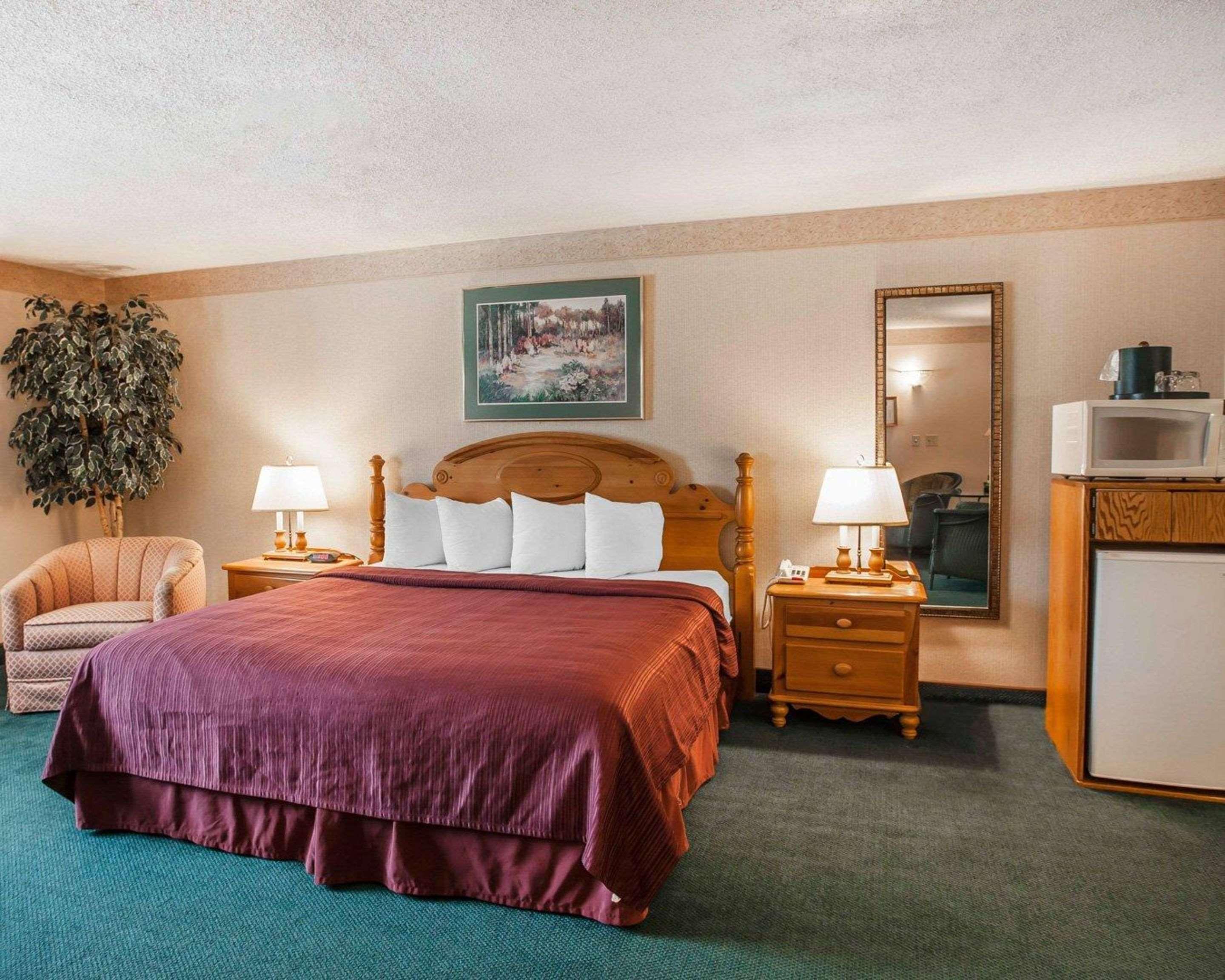 Quality Inn & Suites Bremerton Near Naval Shipyard Экстерьер фото